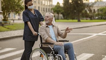 Cuidado de personas mayores por horas - Servicios en general - Ayudas a Domicilio